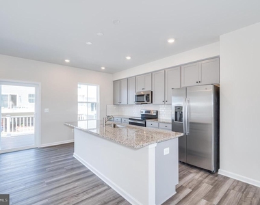 67 Swan Field Avenue - Photo Thumbnail 22