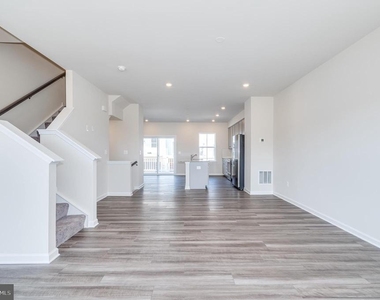67 Swan Field Avenue - Photo Thumbnail 19