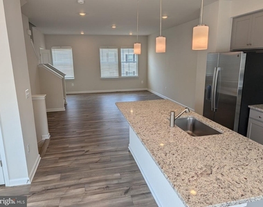 266 Swan Field Avenue - Photo Thumbnail 13