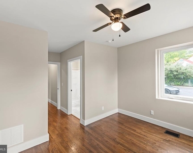 903 Orchard Avenue - Photo Thumbnail 21