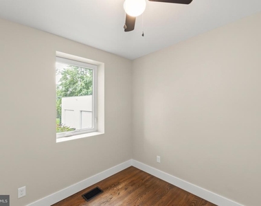 903 Orchard Avenue - Photo Thumbnail 14
