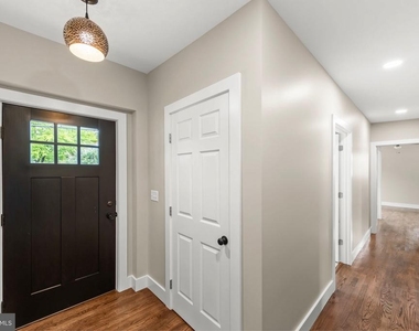 903 Orchard Avenue - Photo Thumbnail 13