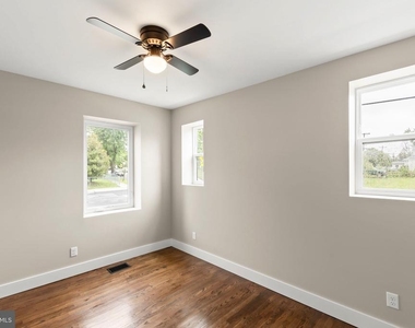 903 Orchard Avenue - Photo Thumbnail 20