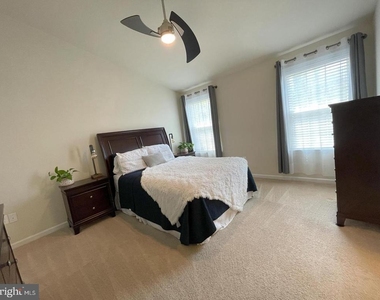 706 Bunker Lane - Photo Thumbnail 10