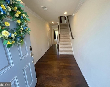 706 Bunker Lane - Photo Thumbnail 1