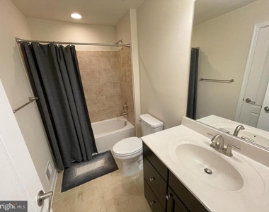 706 Bunker Lane - Photo Thumbnail 17