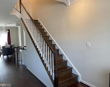 706 Bunker Lane - Photo Thumbnail 8