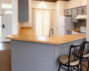 203 W Park Drive - Photo Thumbnail 19
