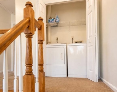 203 W Park Drive - Photo Thumbnail 8
