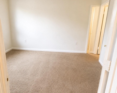 203 W Park Drive - Photo Thumbnail 10