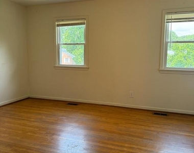 721 Olde Greenwich Circle - Photo Thumbnail 8