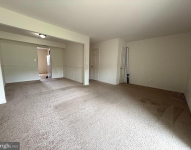 721 Olde Greenwich Circle - Photo Thumbnail 7