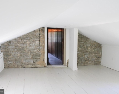 242 Fort Bowman Road - Photo Thumbnail 22