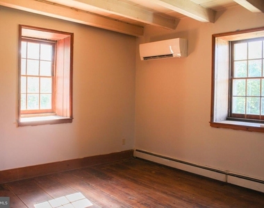 242 Fort Bowman Road - Photo Thumbnail 16