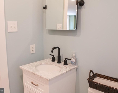 242 Fort Bowman Road - Photo Thumbnail 9