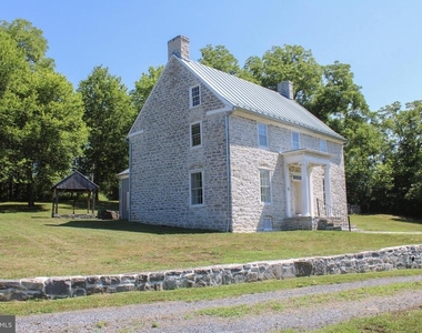 242 Fort Bowman Road - Photo Thumbnail 2