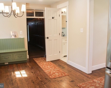 242 Fort Bowman Road - Photo Thumbnail 5