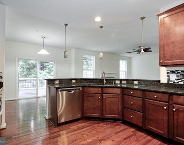 3401 Eagle Ridge Drive - Photo Thumbnail 18