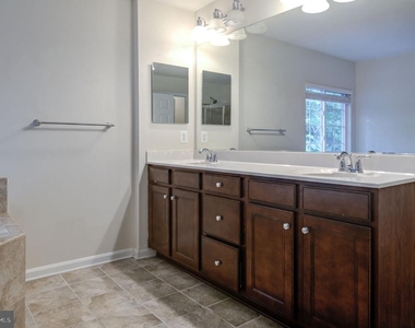 3401 Eagle Ridge Drive - Photo Thumbnail 30