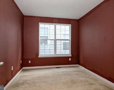 3401 Eagle Ridge Drive - Photo Thumbnail 7