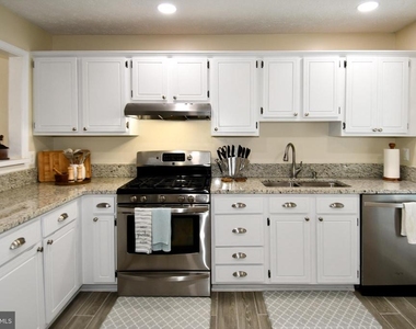 11944 Cardamom Drive - Photo Thumbnail 13