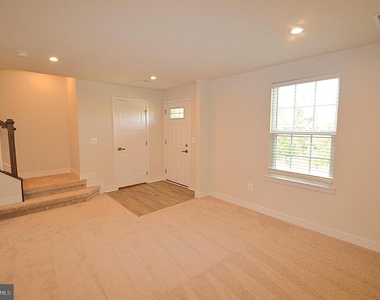 11328 Willow Green Circle - Photo Thumbnail 6