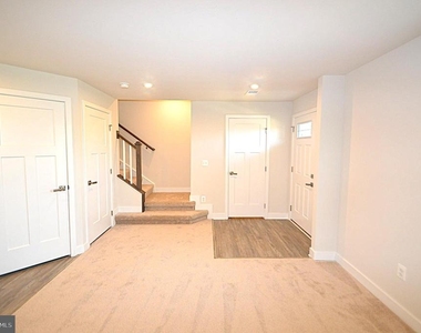 11328 Willow Green Circle - Photo Thumbnail 7