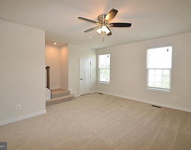 11328 Willow Green Circle - Photo Thumbnail 21
