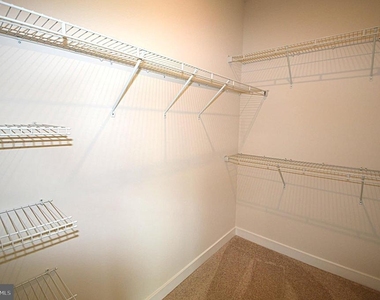 11328 Willow Green Circle - Photo Thumbnail 36