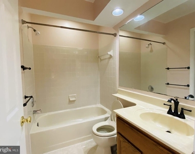 12888 Hunterbrook Drive - Photo Thumbnail 16