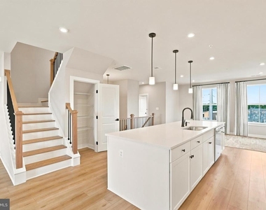 8046 Williamson Boulevard Ne - Photo Thumbnail 15