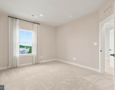 8046 Williamson Boulevard Ne - Photo Thumbnail 37