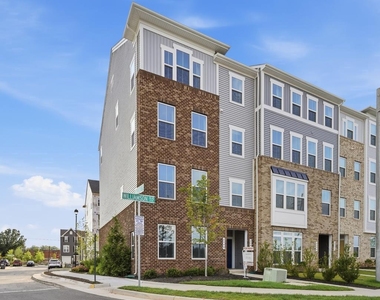 8046 Williamson Boulevard Ne - Photo Thumbnail 55
