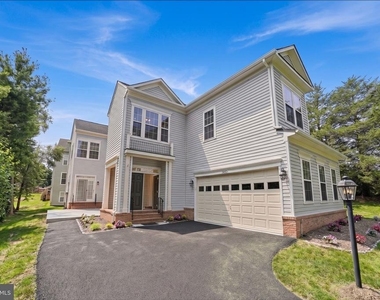 21817 Wingfoot Court - Photo Thumbnail 1