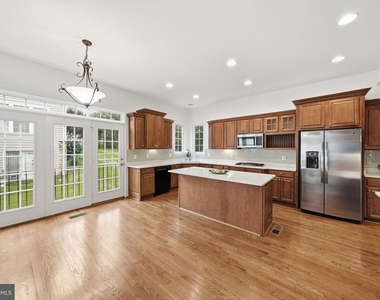 21817 Wingfoot Court - Photo Thumbnail 13