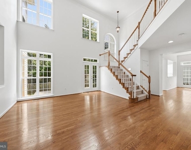 21817 Wingfoot Court - Photo Thumbnail 3