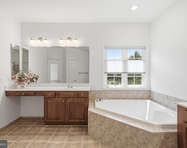 21817 Wingfoot Court - Photo Thumbnail 29