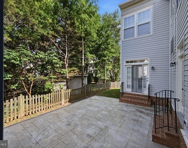 21817 Wingfoot Court - Photo Thumbnail 9