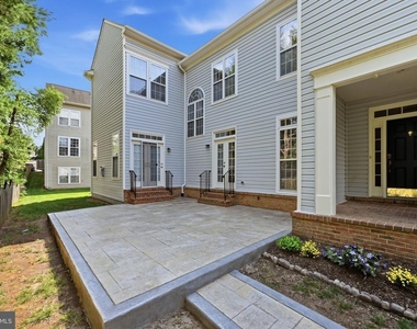 21817 Wingfoot Court - Photo Thumbnail 10