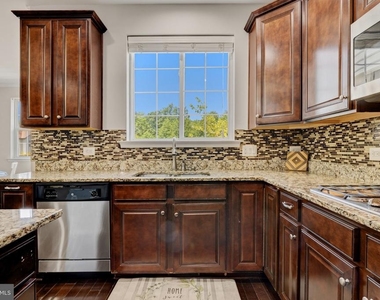 24837 Mason Dale Terrace - Photo Thumbnail 3