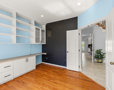 22561 Howardsville Woods Court - Photo Thumbnail 11