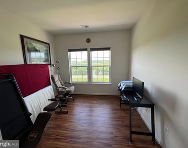 25317 Patriot Terrace - Photo Thumbnail 9