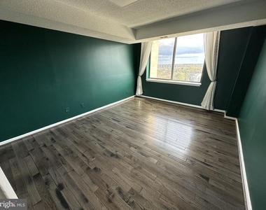 3709 S George Mason Drive - Photo Thumbnail 20