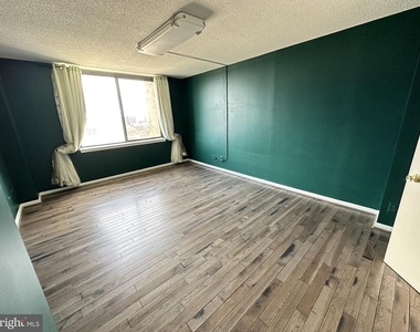 3709 S George Mason Drive - Photo Thumbnail 19