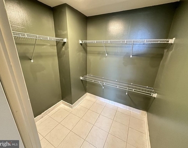 3709 S George Mason Drive - Photo Thumbnail 15