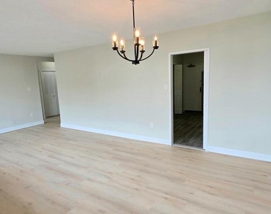 3705 S George Mason Drive - Photo Thumbnail 16
