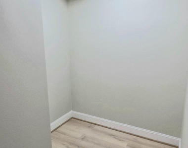 3705 S George Mason Drive - Photo Thumbnail 13