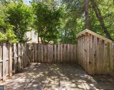 10673 Spring Oak Court - Photo Thumbnail 7