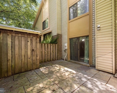 10673 Spring Oak Court - Photo Thumbnail 6