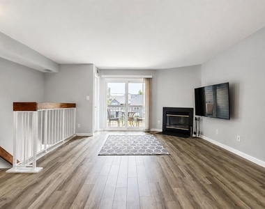 13537 Orchard Drive - Photo Thumbnail 2
